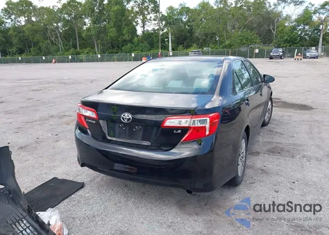 2014 Toyota Camry Le z USA, uszkodzony, nr VIN 4T1BF1FK8EU778712